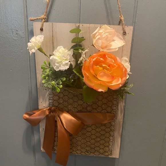 Rustic Flower pocket - Picture 3 of 7